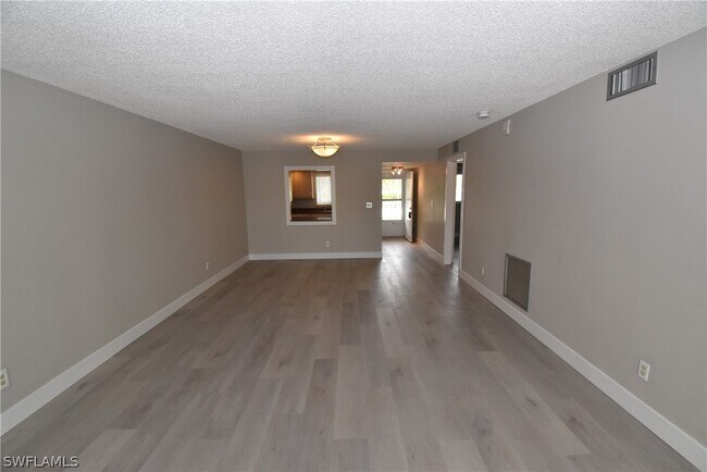 Building Photo - 5667 Rattlesnake Hammock Rd