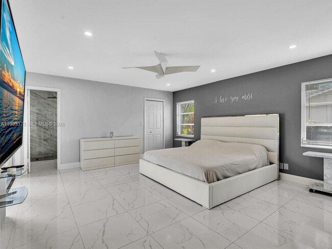 Building Photo - 406 Sailboat Cir