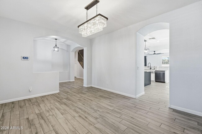 Building Photo - 11402 W Alvarado Rd