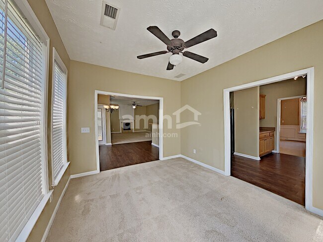 Building Photo - 409 Avery Ct