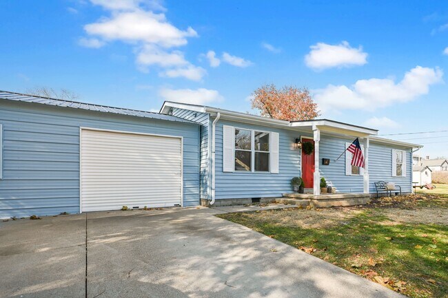 Primary Photo - 421 Elkton Pl