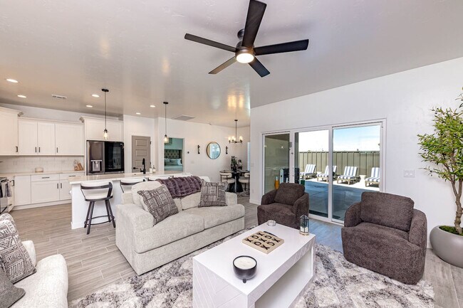 Building Photo - 3611 Breakwater Dr