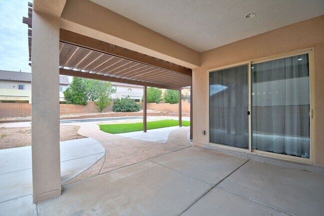 Building Photo - Beautiful Loma Colorado Home.