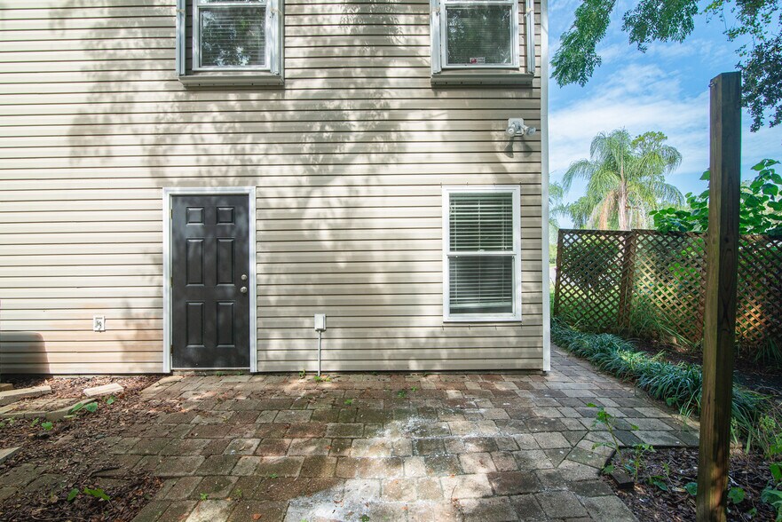 Building Photo - 1101 Scheidel Ct