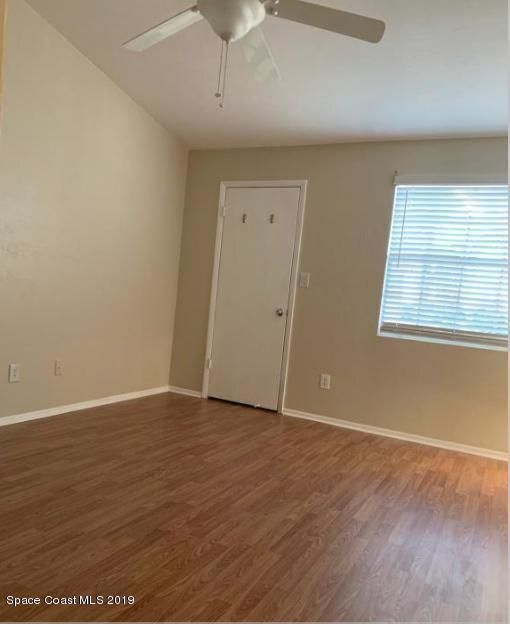 Building Photo - Beachside beauty! Updated 2nd floor unit in Beach Club!