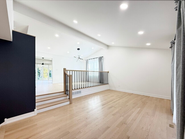 Building Photo - 3103 N Wilshire Ln