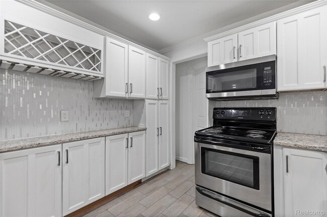 Building Photo - 22712 Clairwood St