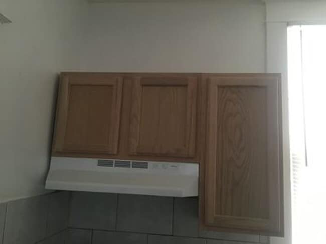 Building Photo - 3.5 bed house in Fulton Hill! Enjoy the beautiful neighborhood, central hvac, laundry, yard!