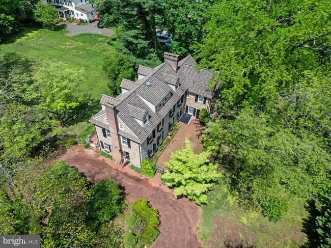Building Photo - 209 N Bellevue Ave
