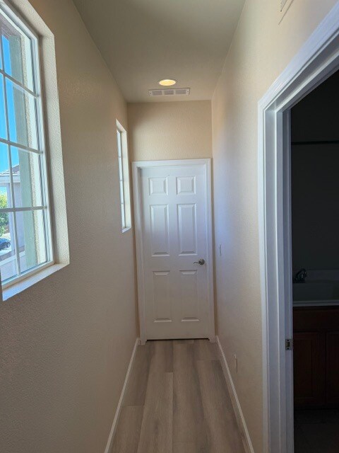 Building Photo - 274 Finchwood Dr