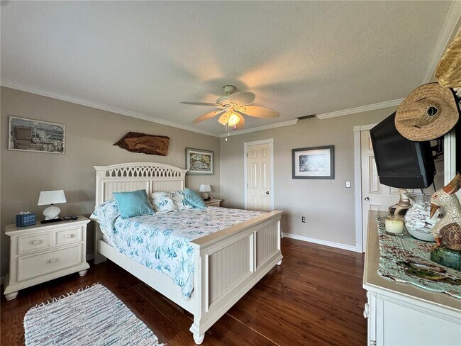 Building Photo - 10443 Waterbird Way