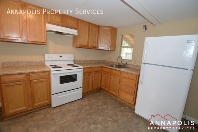 Building Photo - 536 Tepper Rd
