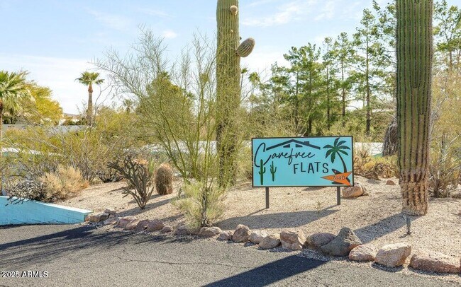 Building Photo - 7440 E Cave Creek Rd