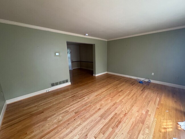 Building Photo - Montgomery Township 3 Bedroom 2.1 Bath Colonial with loft for rent $3,200/month
