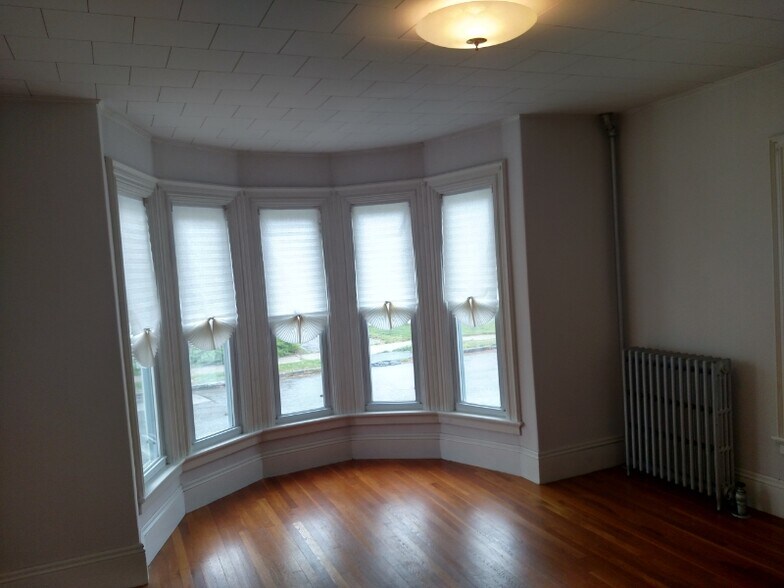 Building Photo - 24 Prescott St
