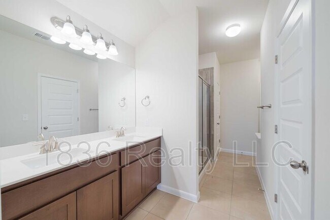 Building Photo - 9604 Eloquence Dr