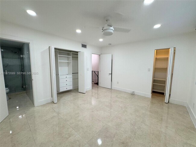 Building Photo - 3768 NE 167th St