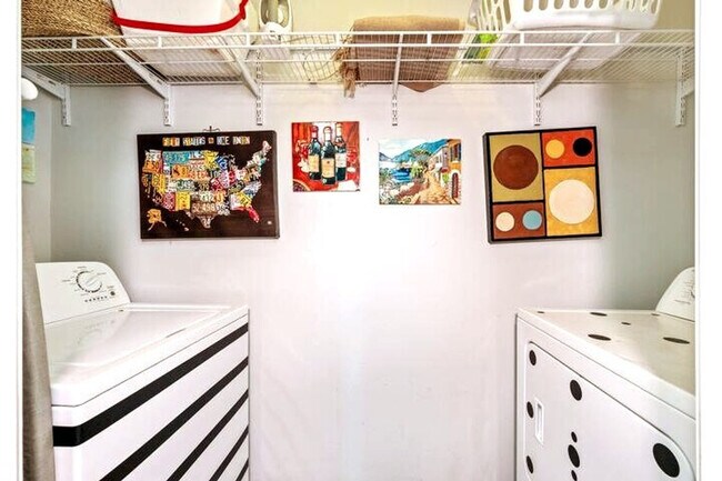 Building Photo - 149 Durango Rd