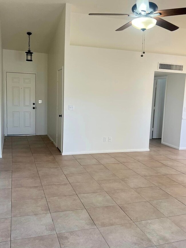Building Photo - 3-bedroom , 2-bath remodeled home