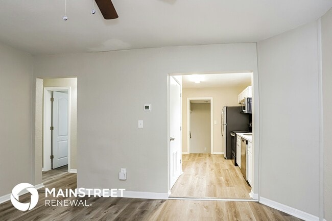 Building Photo - 1480 Park St