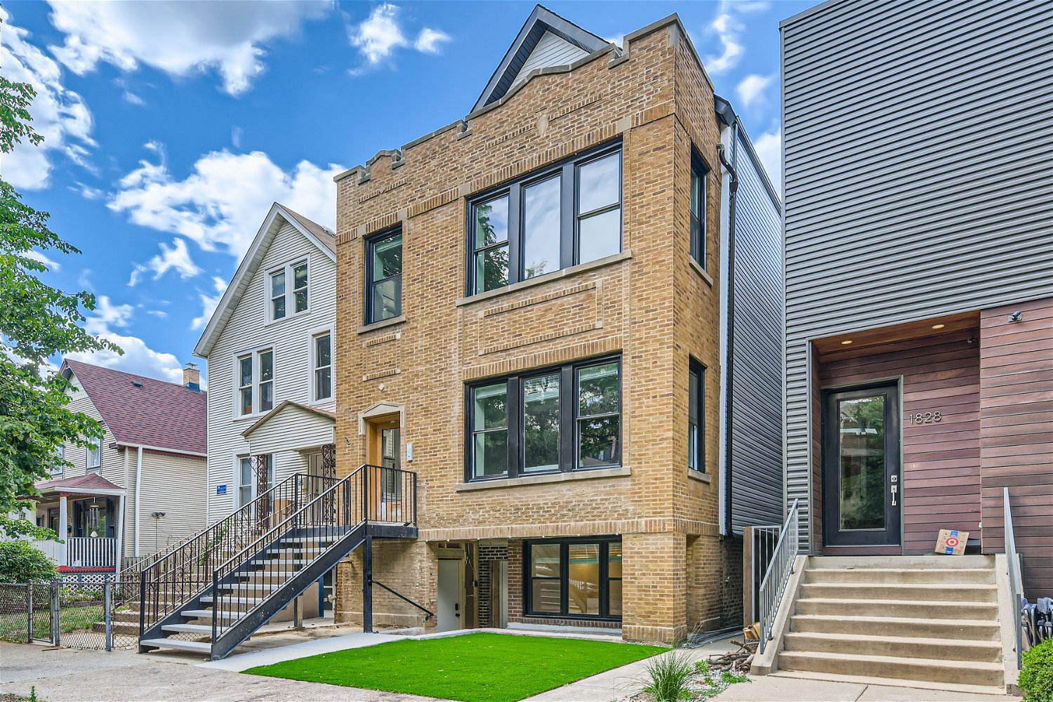 Building Photo - 1830 W Cuyler Ave