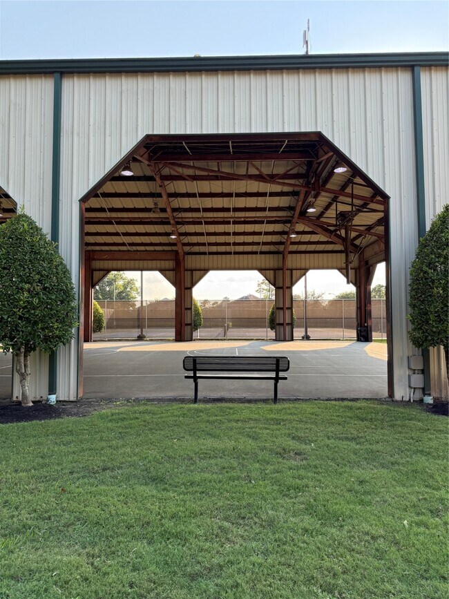 Building Photo - 6338 Big Oak Canyon Dr