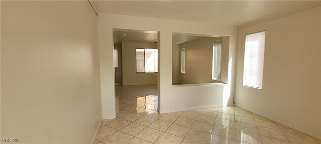 Building Photo - 8198 Rock Meadows Dr