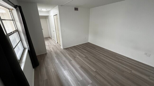 Building Photo - 7765 SW 86th St