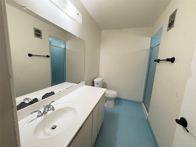 Building Photo - 27633 Echo Valley E