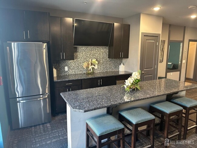 Building Photo - 101 Roosevelt Ave