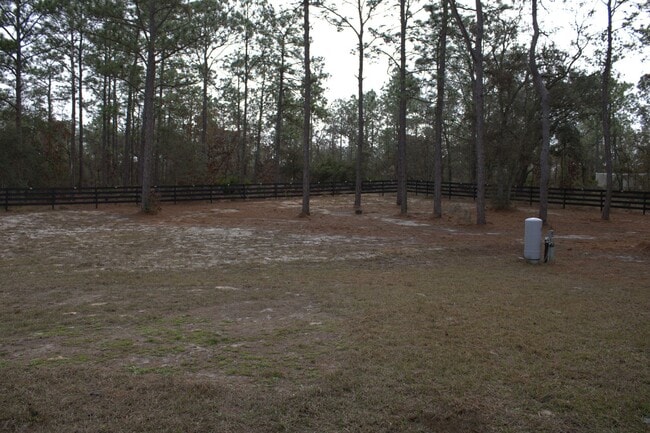 Building Photo - 4BR/2BA home available for rent in Weeki Wachee