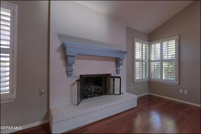 Building Photo - 601 Firedale Ln