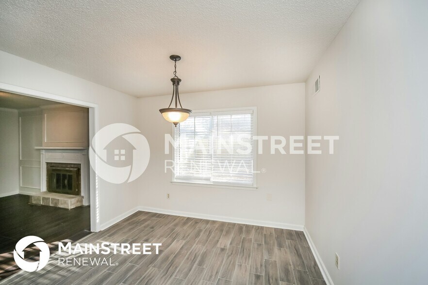Building Photo - 6145 Shadowfall Cove