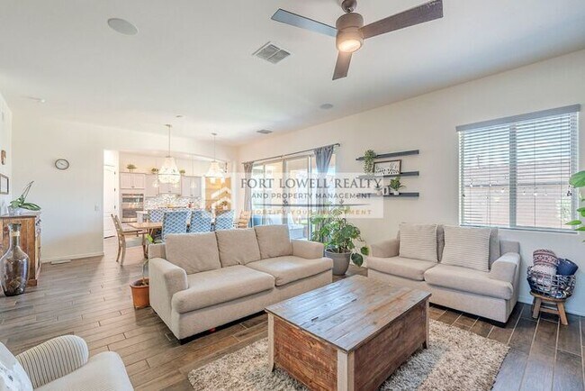 Building Photo - COMING SOON! Modern 4 Bedroom Home in Gate...