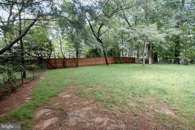 Building Photo - 8217 Lochinver Ln