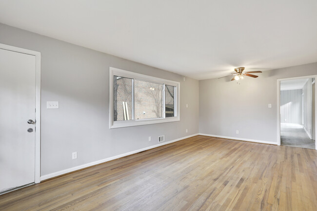 Living Room - 609 Kimberly Ln NE