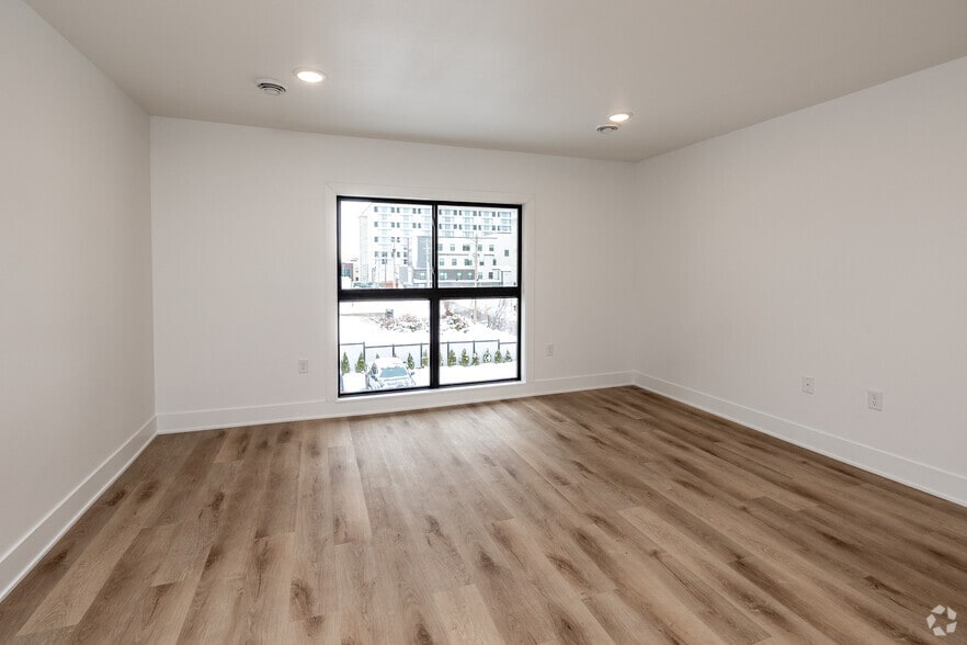 2BR, 2BA - 845SF - Living Room - 228-232 Welch Ave