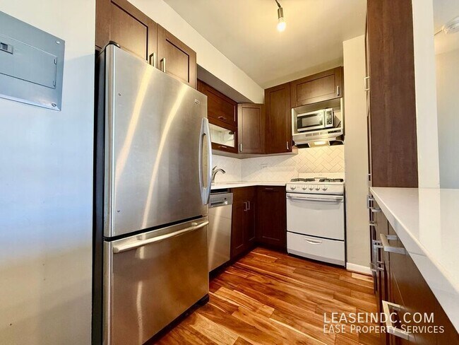 Building Photo - 1260 21st St NW