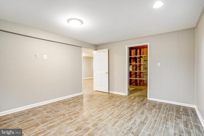 Building Photo - 9801 Orchid Cir