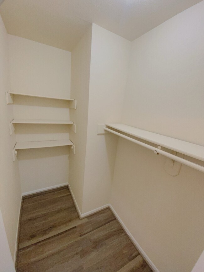 Building Photo - 6666 Harbor Town Dr