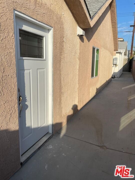 Building Photo - 8010 Longridge Ave