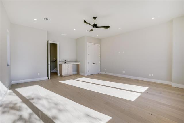 Building Photo - 2333 Vagas St