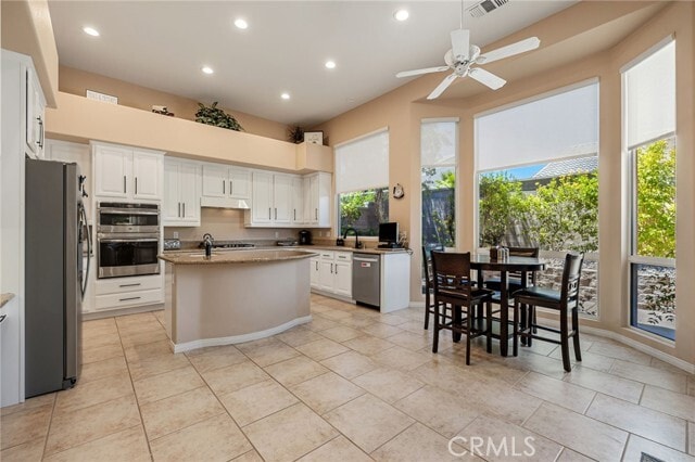 Building Photo - 78652 Alliance Way