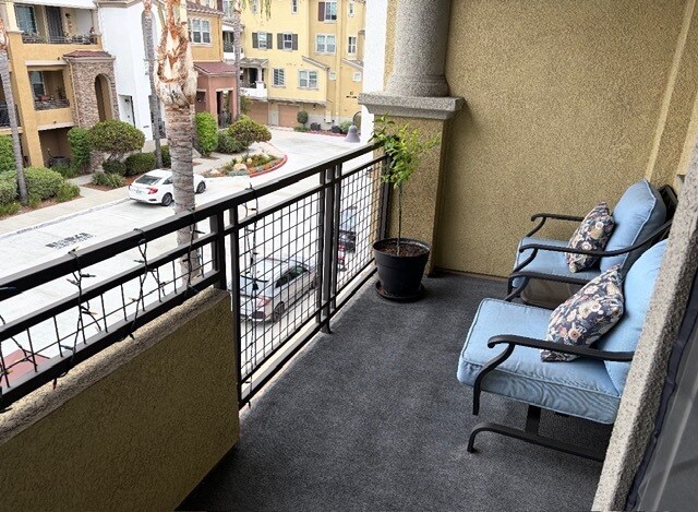 Building Photo - 5084 Plaza Promenade