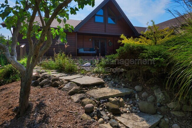 Building Photo - 61180 48th Ave