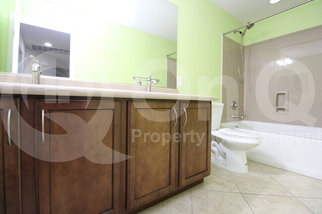 Building Photo - 3159 E Chisum Ln