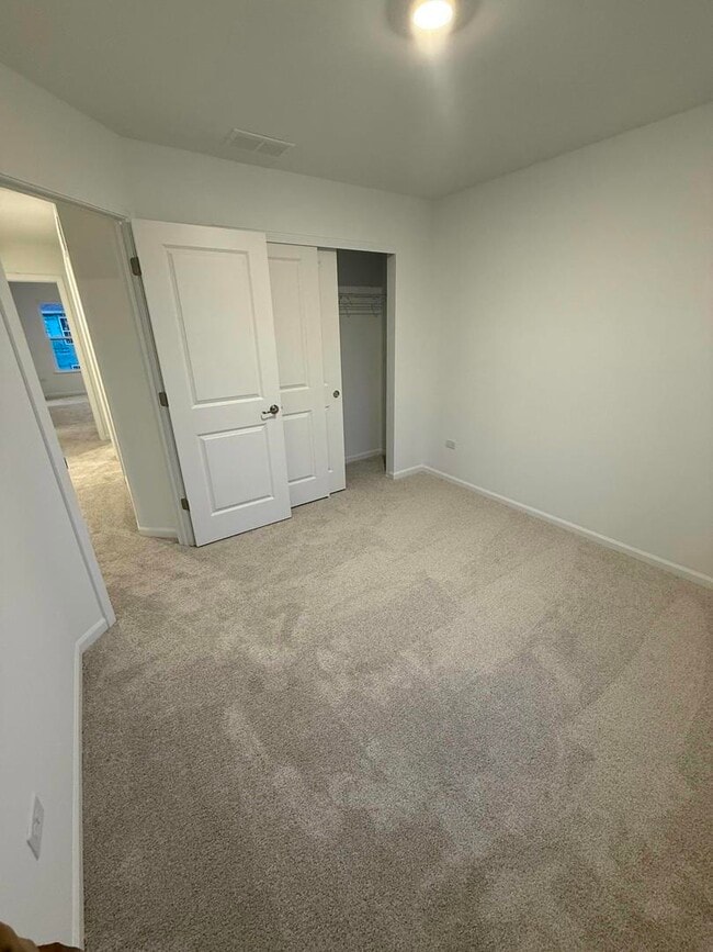 Building Photo - 14940 Dyer Ln