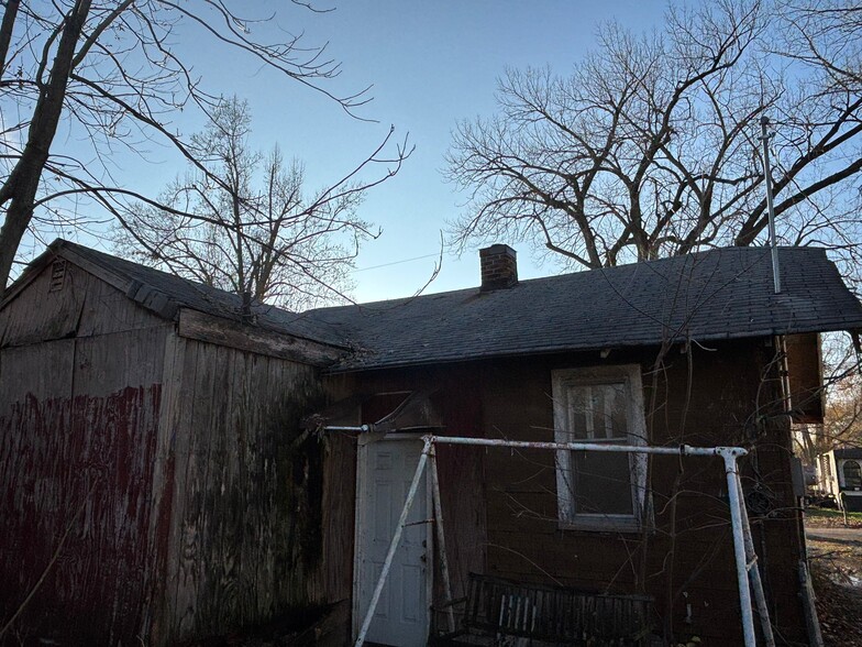 Building Photo - 924 N Edmond St