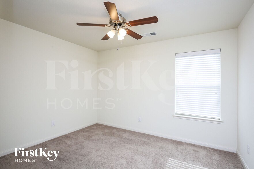 Building Photo - 4717 Cedar Springs Dr