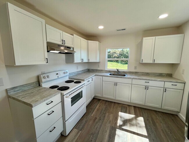 Building Photo - 82 Koppelmann Ln